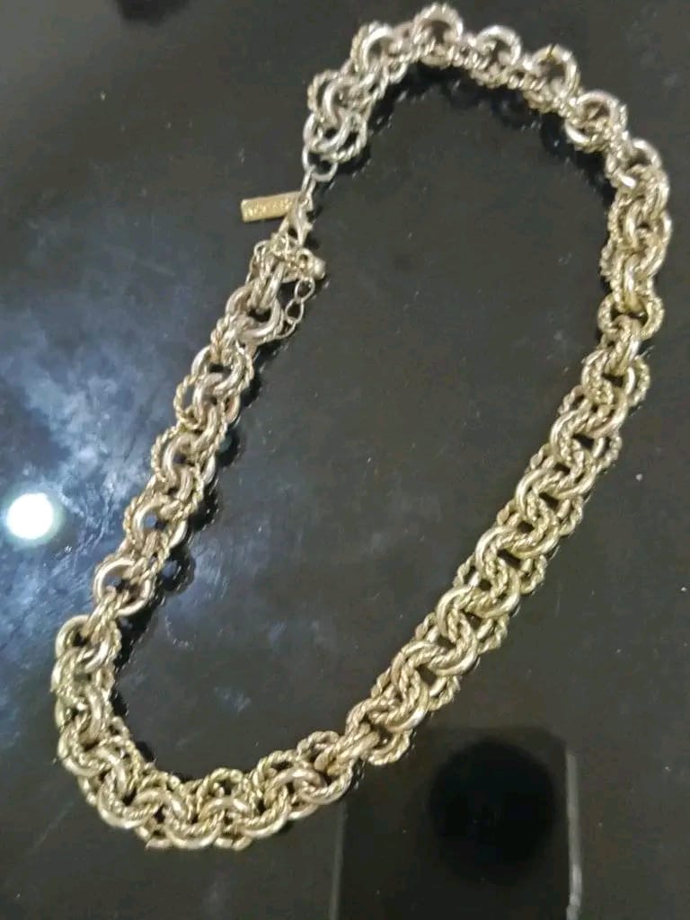 سلسلة معدنية طولها 20cm