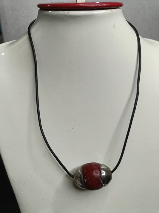 عقد تحفة بقطعة نادرة