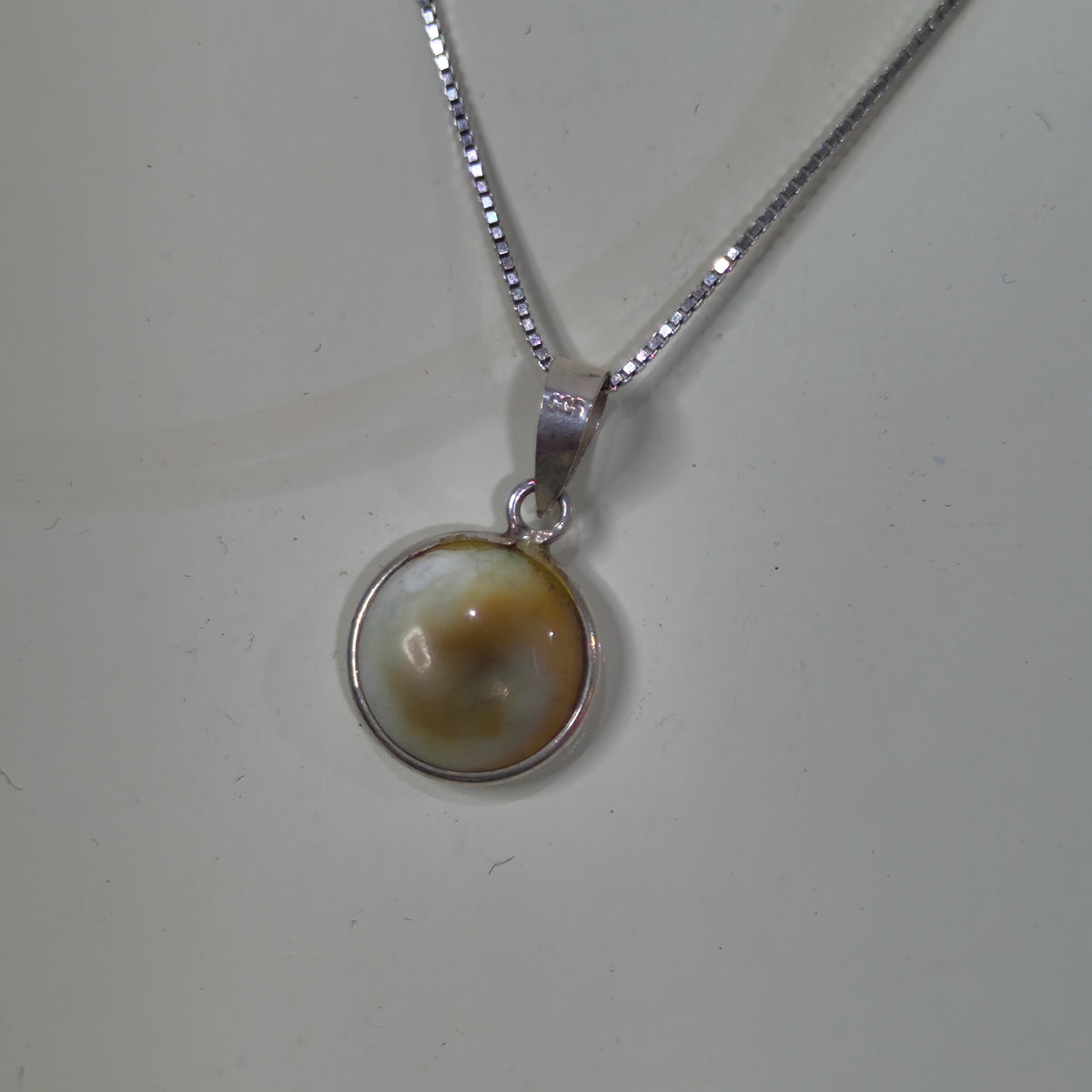 سلسلة فضة تحفة 
طول مغلق 20cm