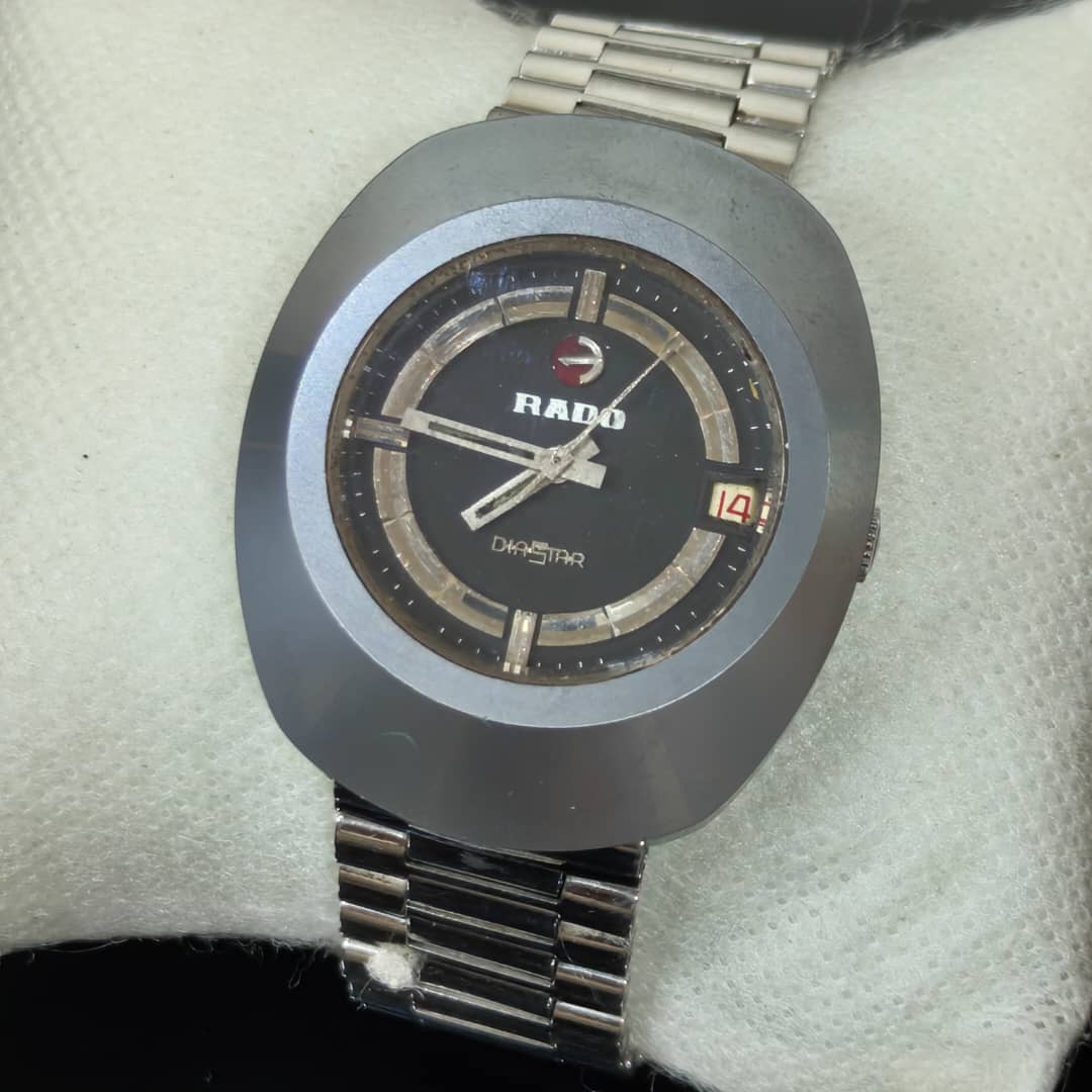Montre rado céramique automatique original 
38cm
Prix 40000