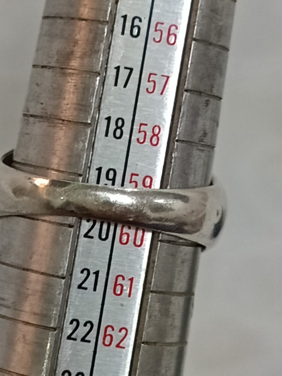 خاتم فضة بحجر ياقوت