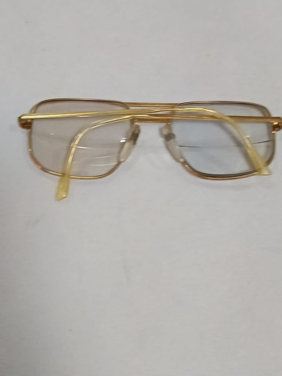 Cadre du lunette plaqué or