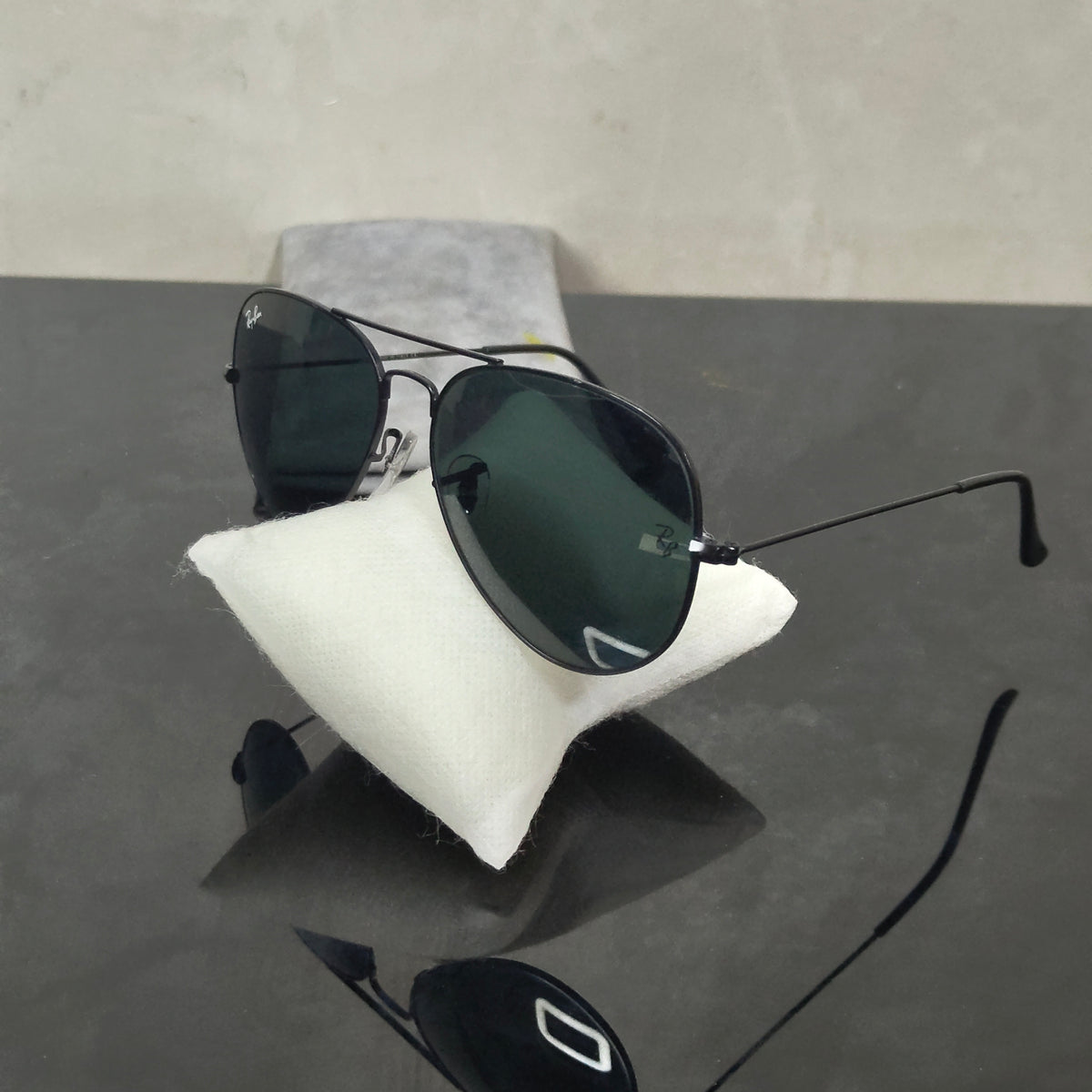 Lunette ray ben cobra aviator Italy original 
58/24
Prix 12000