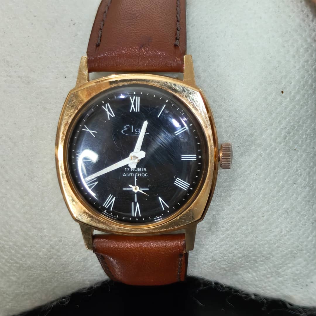 Montre elgé mécanique vintage original 
36mm
Prix 12000