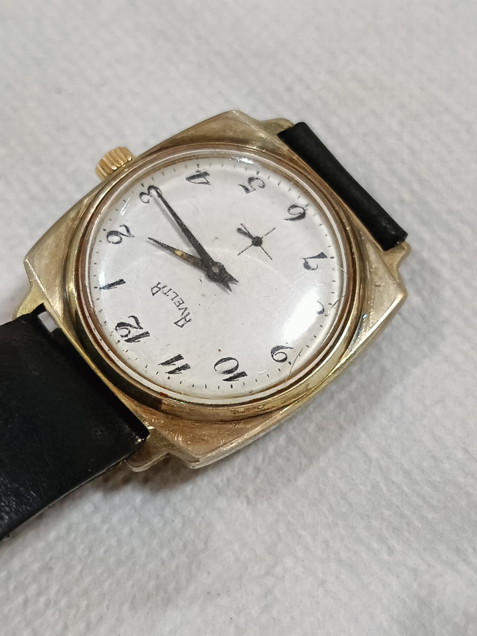 Montre avelta mécanique