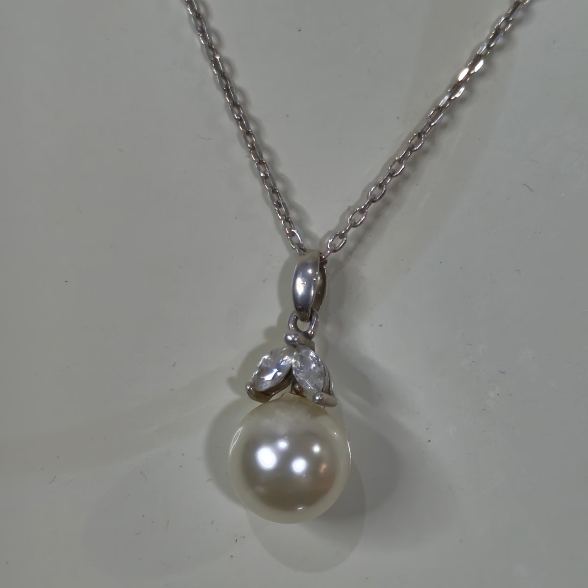 سلسلة فضة تحفة 
طول مغلق 20cm