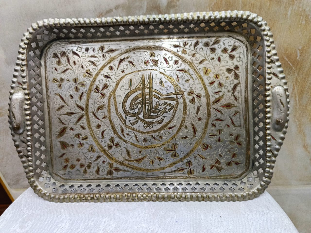 سينية منقوشة قديمة للديكور
