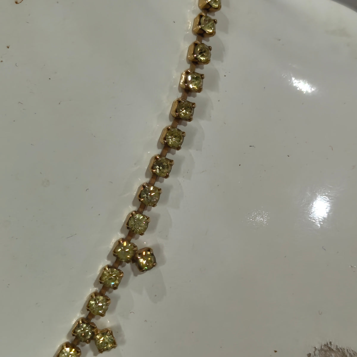 سلسلة بلاكي بالحجر
طول مغلق 17cm
Prix 4500