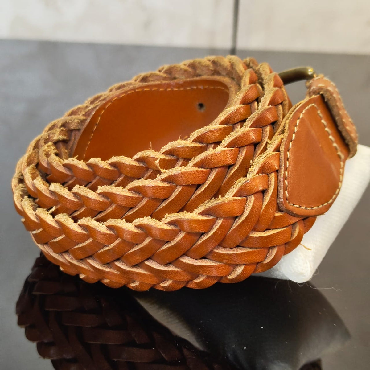 Ceinture en cuir original 92cm
السعر( 550 ألف )