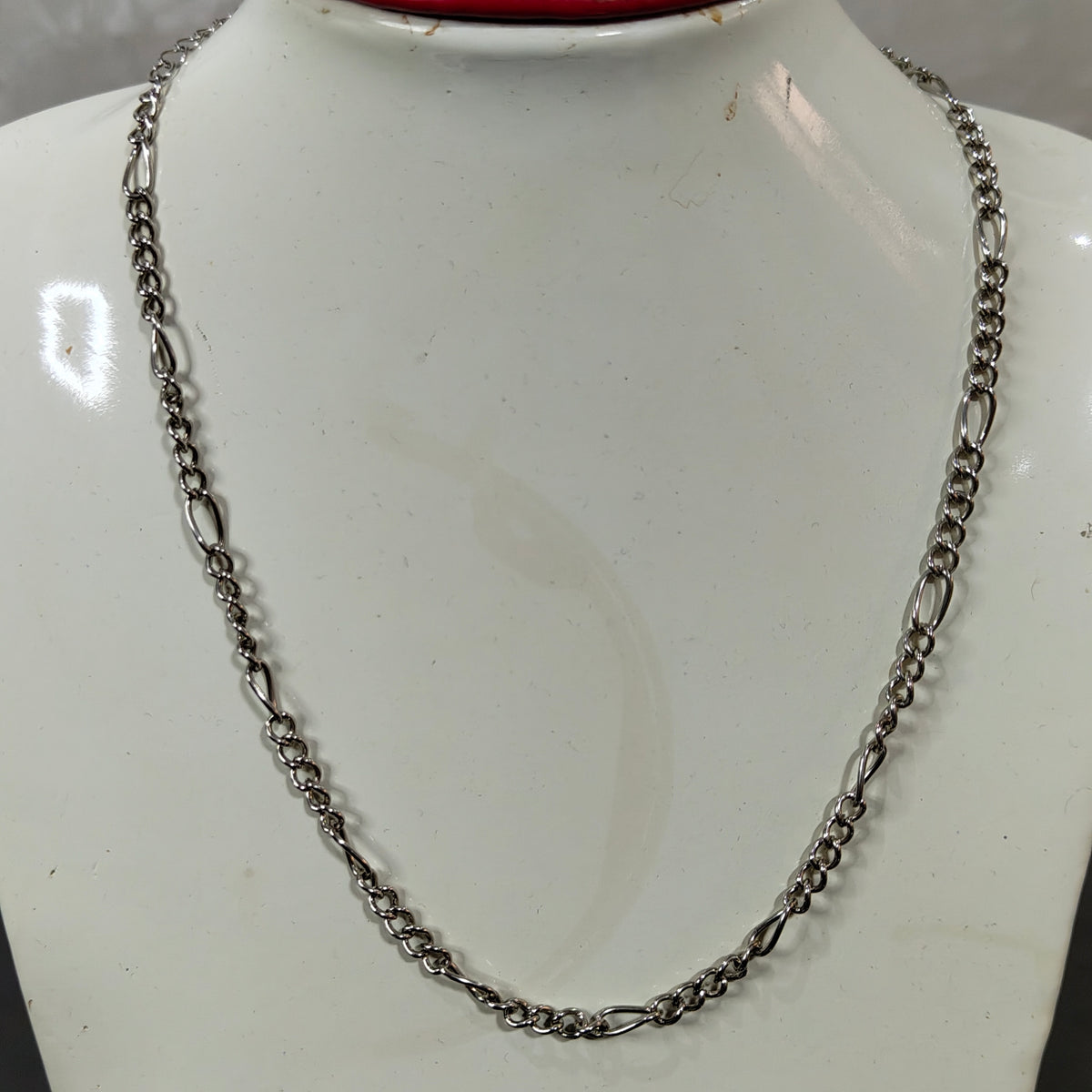 سلسلة معدن
طول مغلق 22cm