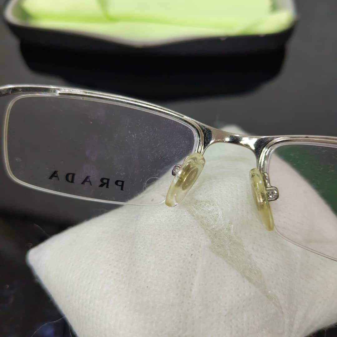 Lunette prada original 
52/17