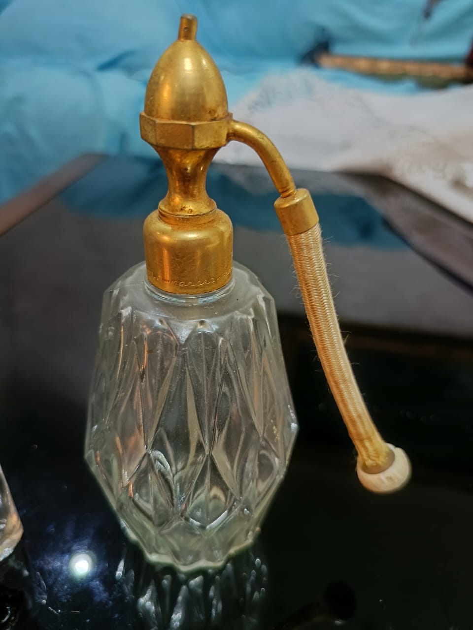 قارورة عطر قديمة بلاكي
طولها 16cm