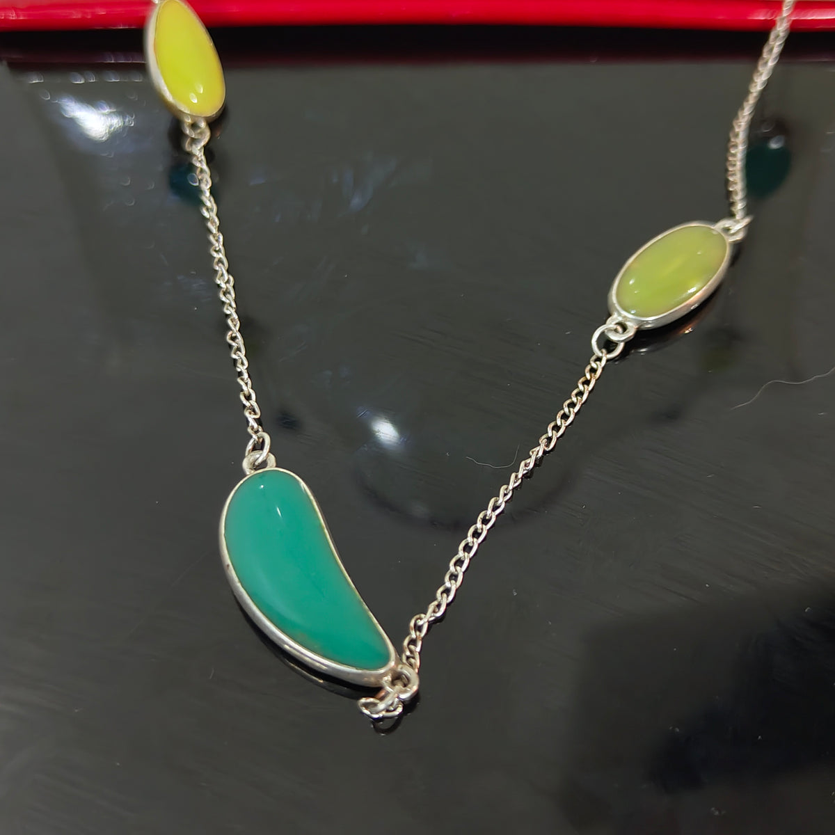 سلسلة فضة طويلة بالعقيق
طول مغلق 36cm