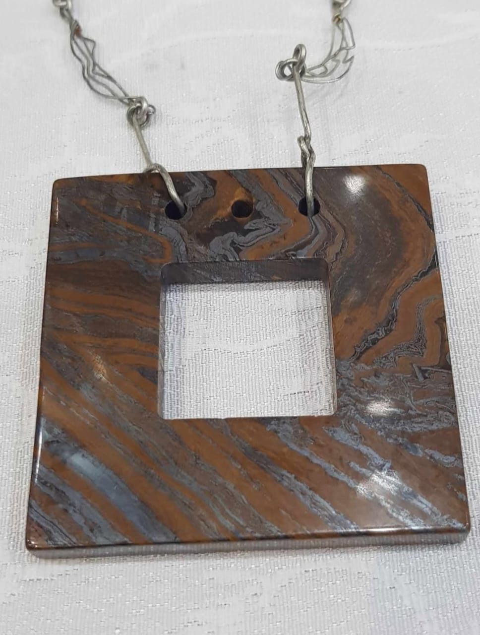 سلسلة قديمة طولها مغلقة 22cm