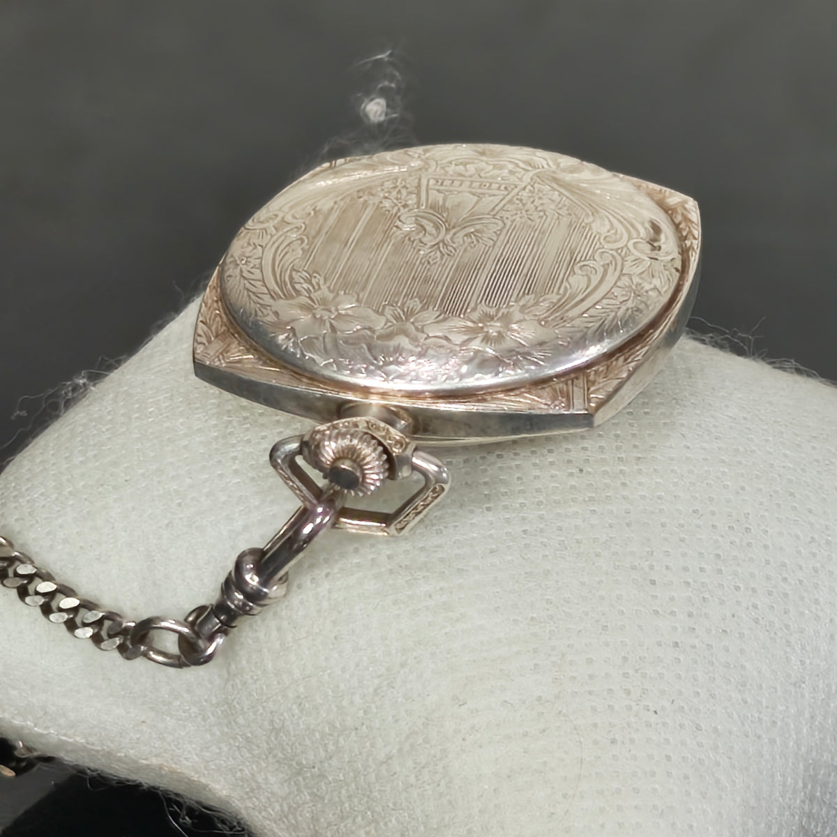Montre gousset pax argenté mécanique vintage عاطلة
سعر 5000