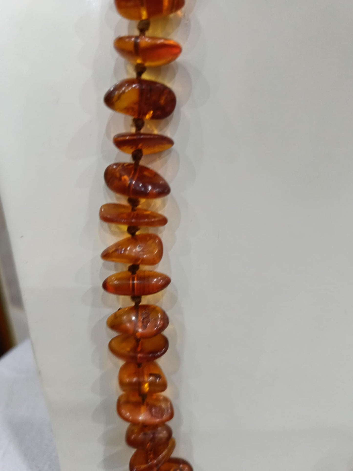 عقد كهرمان عطر طوله 25cm