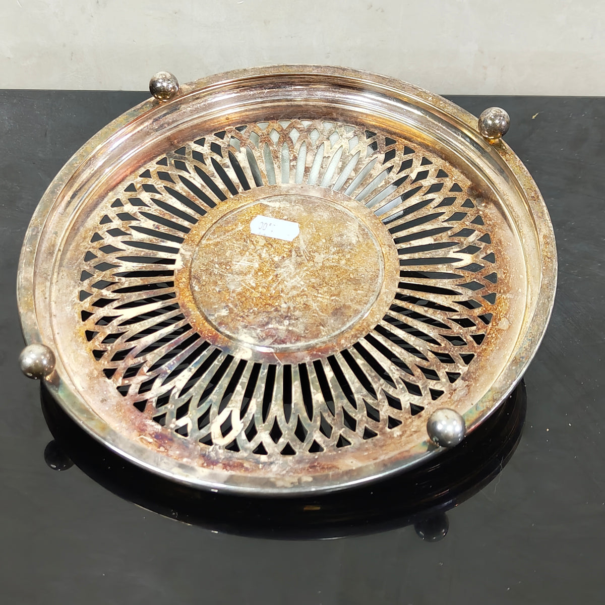 تحفة تغليف فضة 
قطر 25cm
Prix 14000