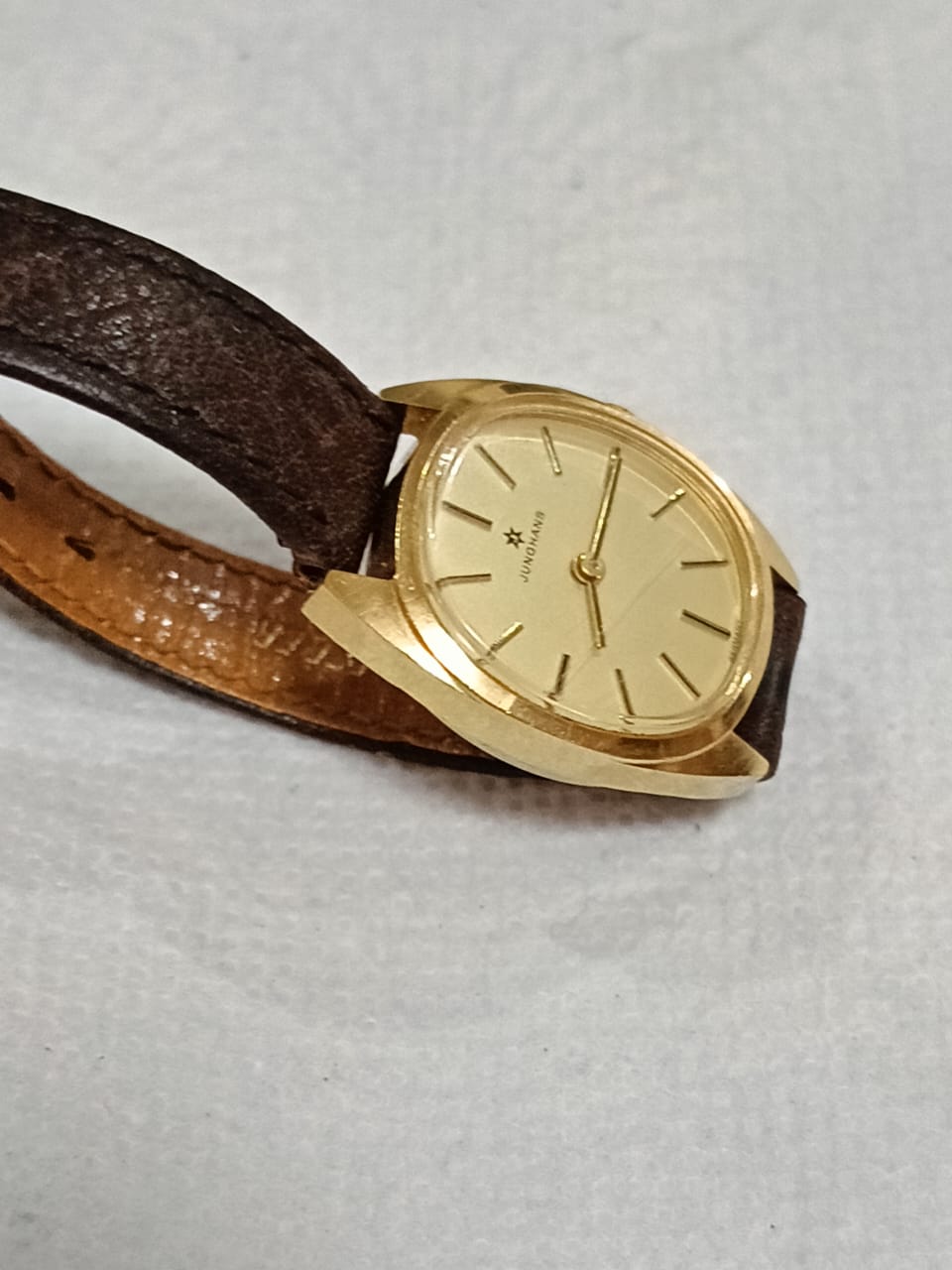 Montre mécanique femme