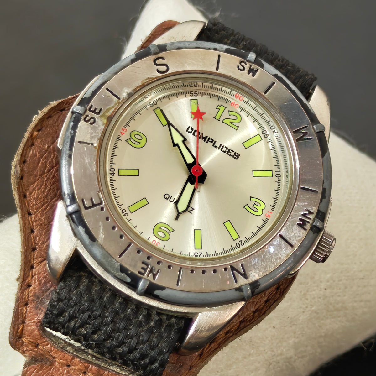 Montre port clé Quartz original 
40mm