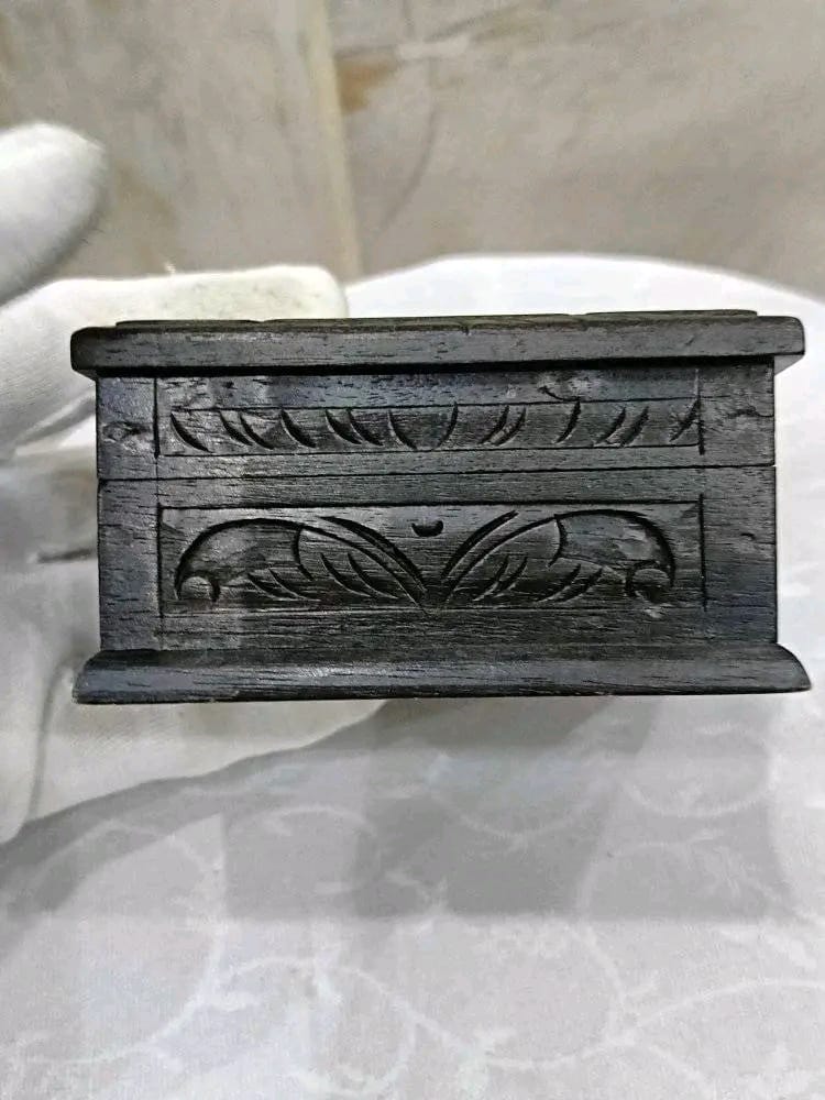 صندوق مجوهرات فارسي منقوش
10cm/10cm