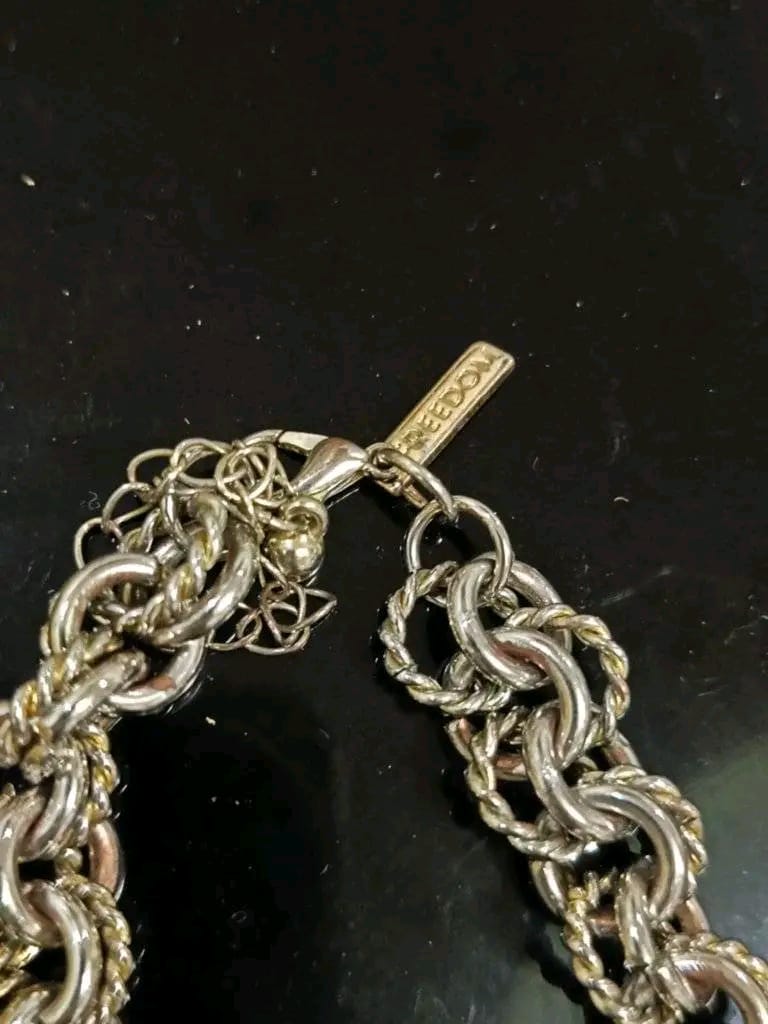 سلسلة معدنية طولها 20cm