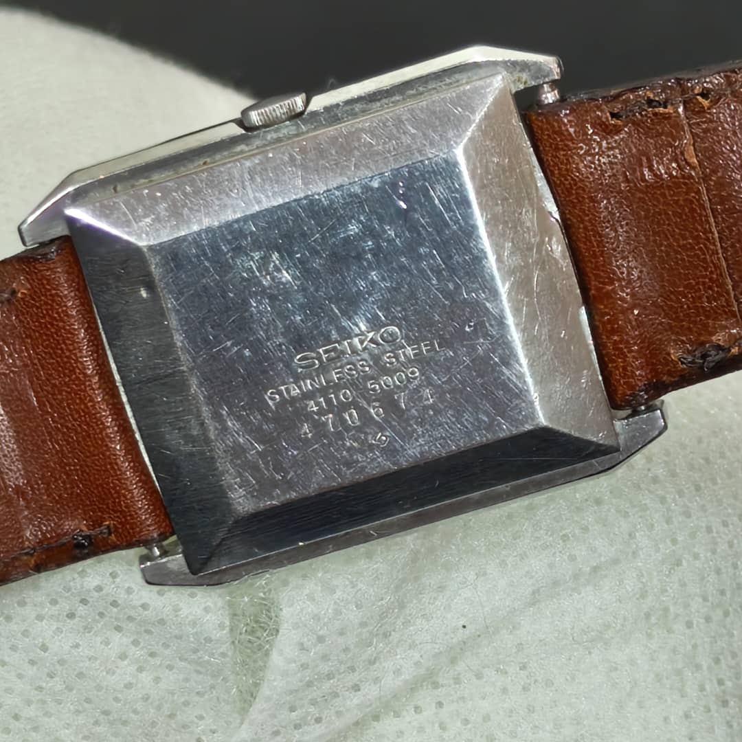 Montre Seiko quartz original/مليون وثلثمية 
36mm
Prix 13000