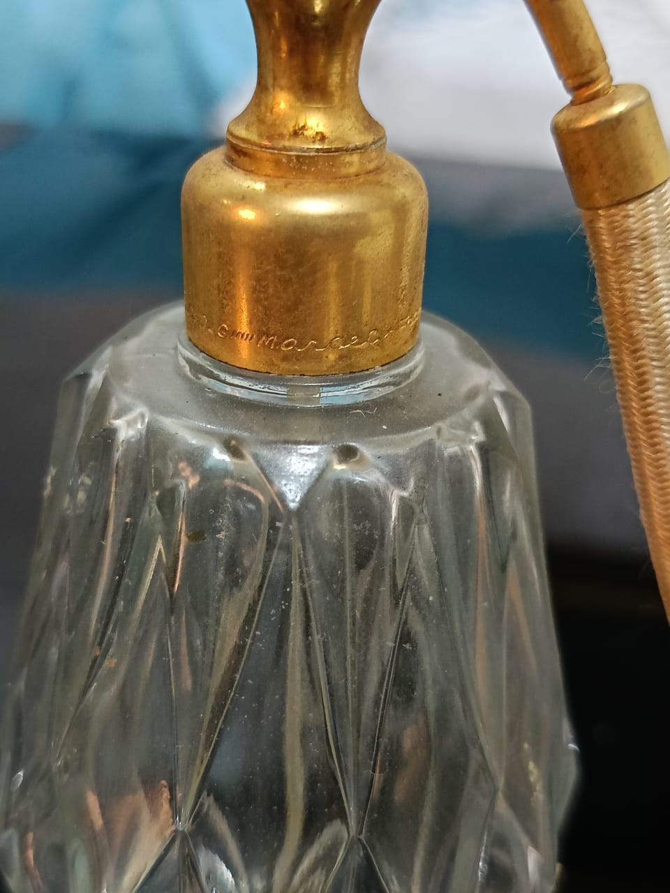 قارورة عطر قديمة بلاكي
طولها 16cm