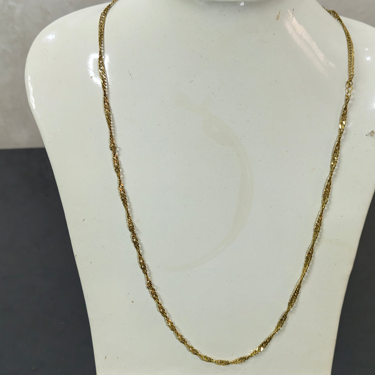 سلسلة بلاكي فرنسي 
طول مغلق 28cm