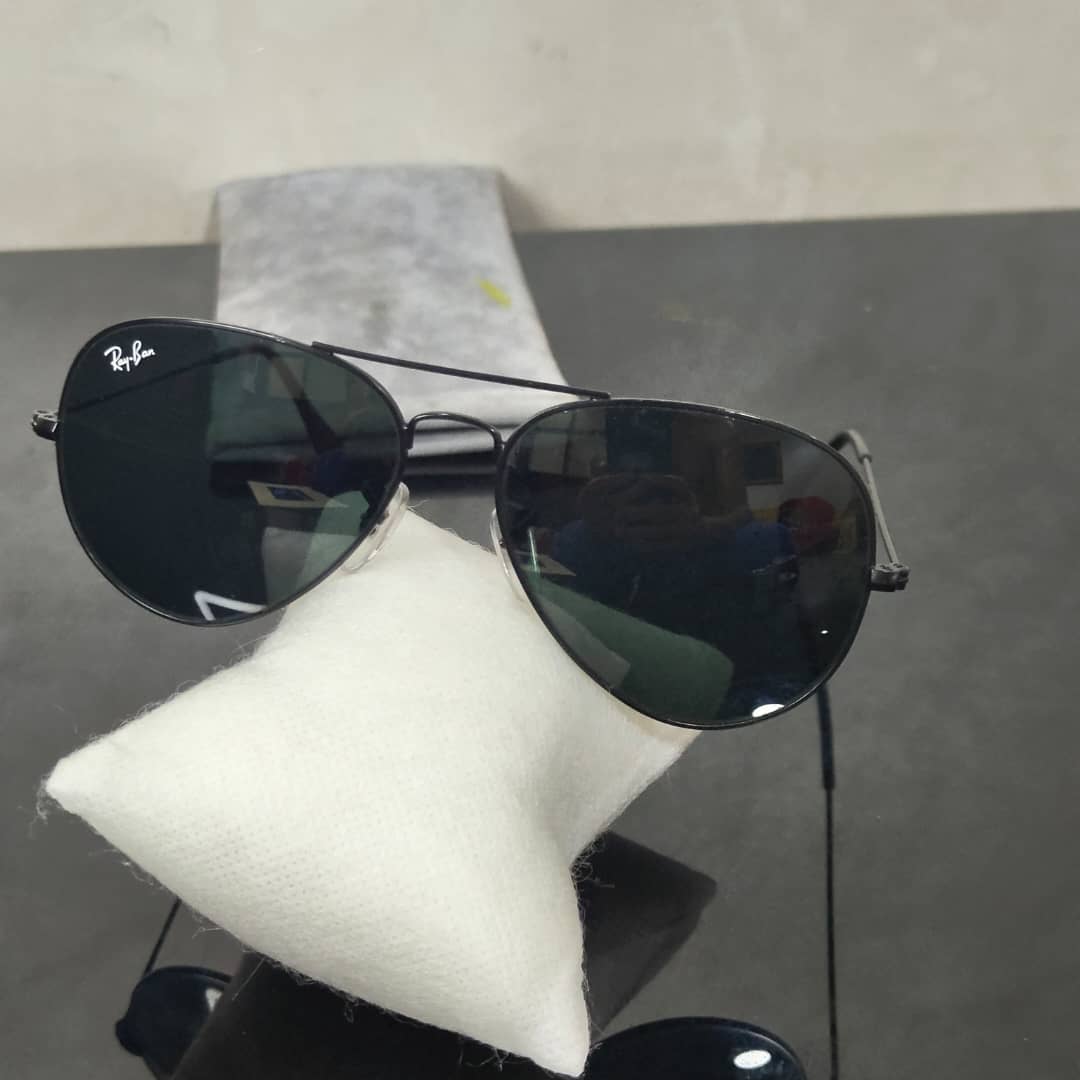 Lunette ray ben cobra aviator Italy original 
58/24
Prix 12000