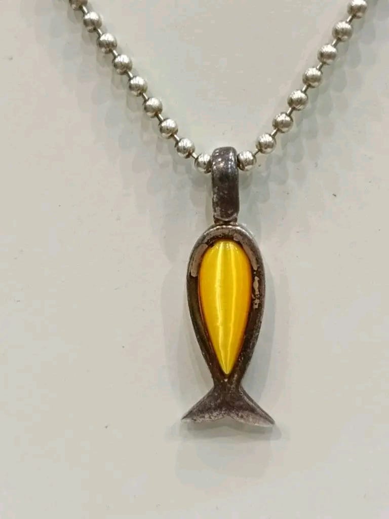 سلسلة فضة وحجر عين الهر طولها 22cm