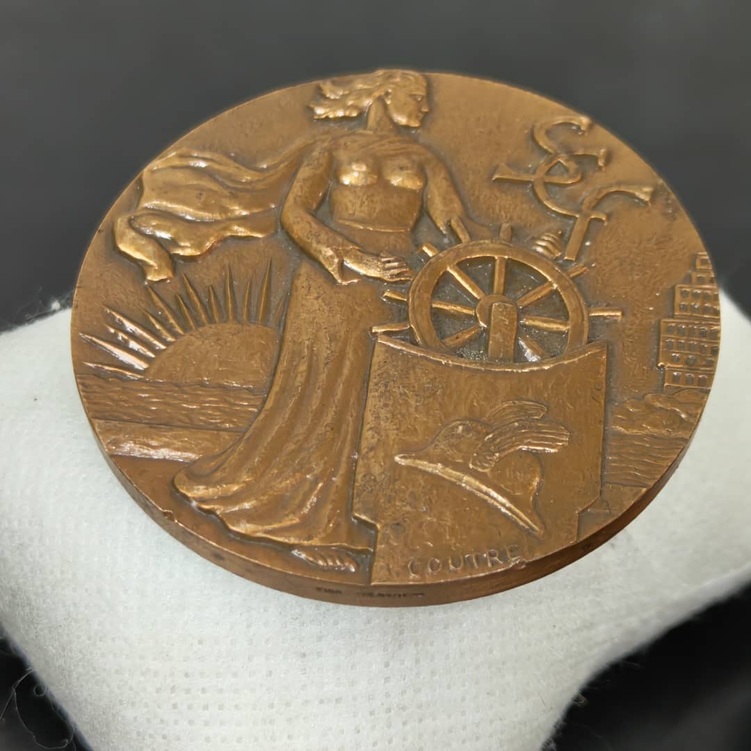 Ancien médaille en bronze 1987
قطر 6cm