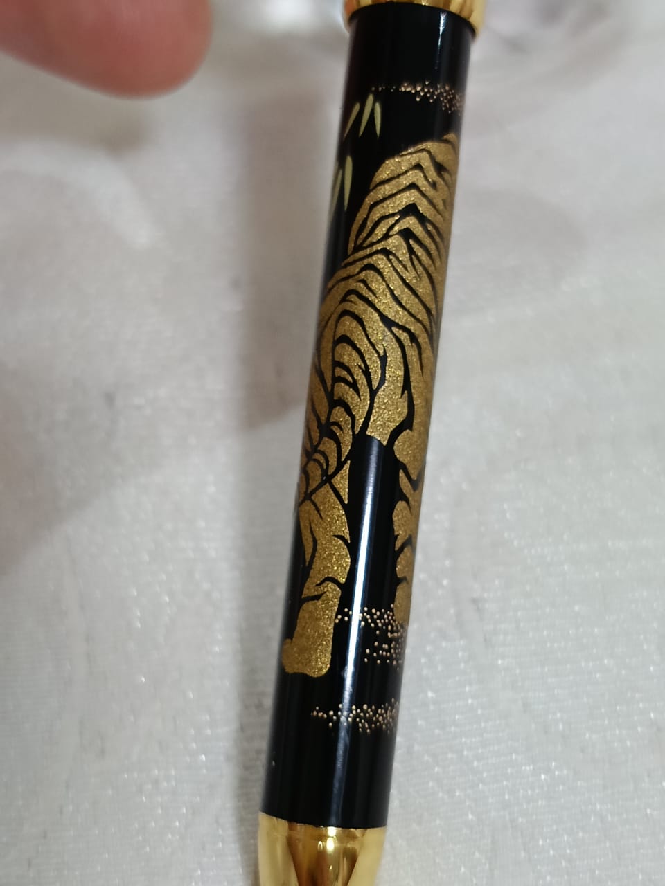 Stylo pilot japon - plau, noire, rouge