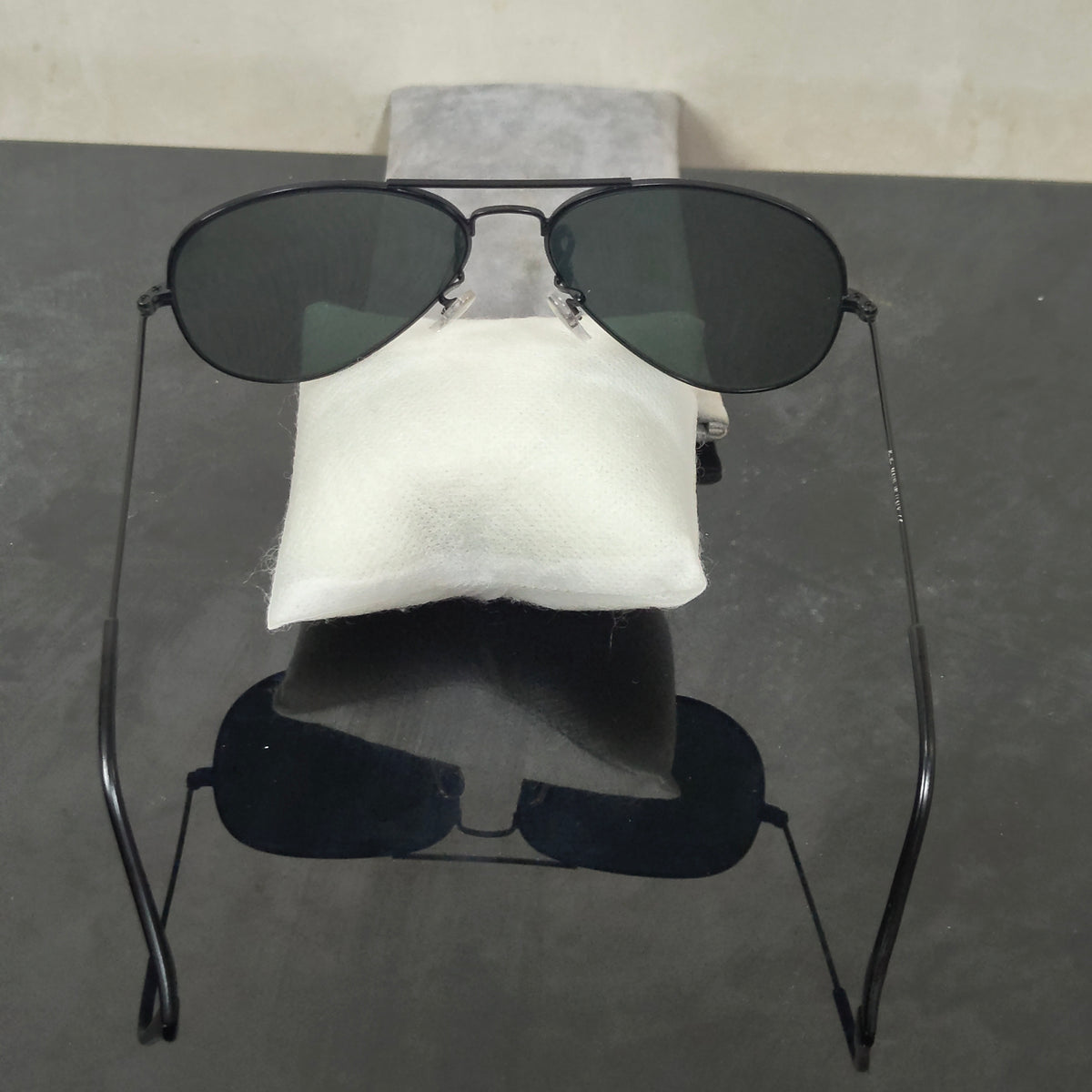 Lunette ray ben cobra aviator Italy original 
58/24
Prix 12000