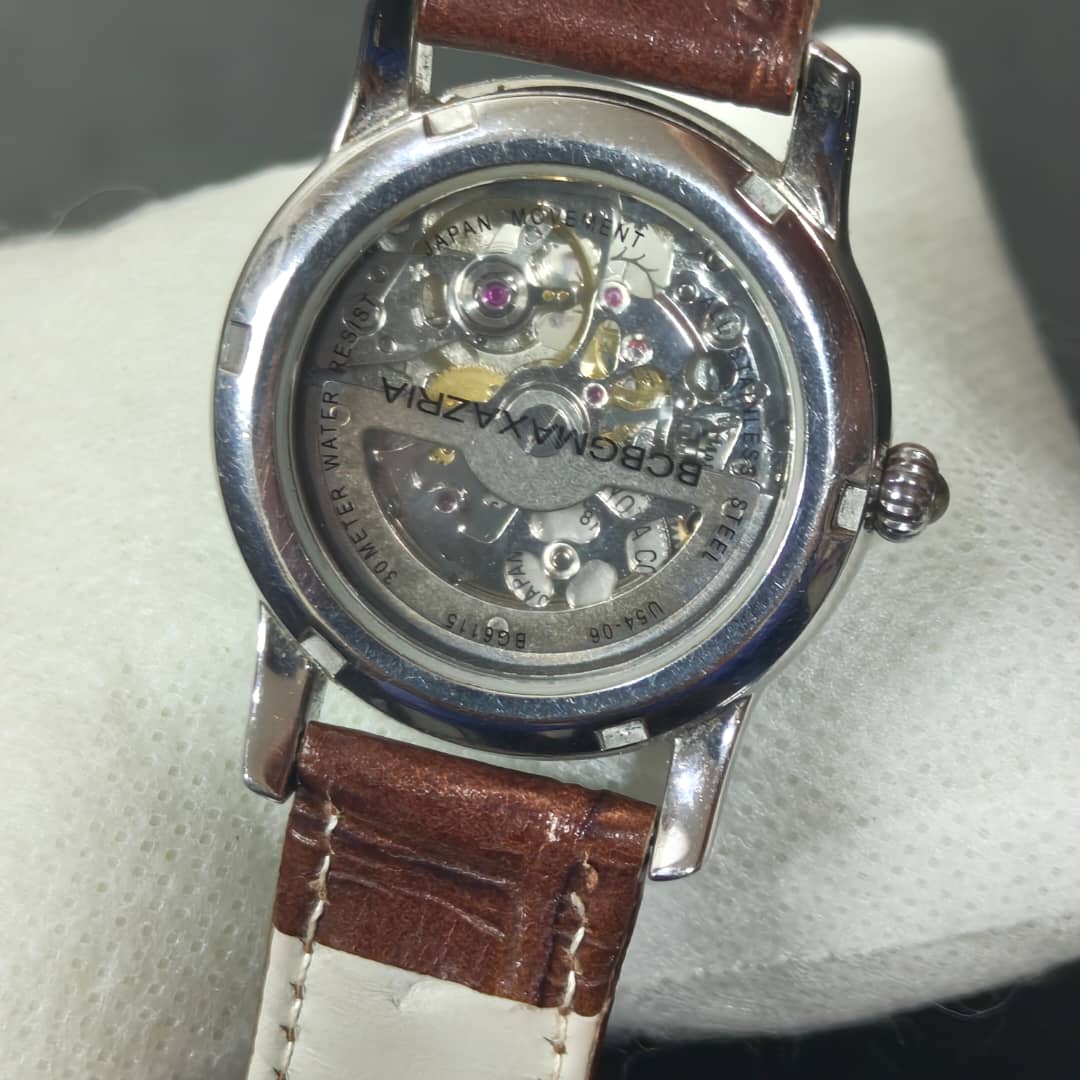 Montre bcbgmaxazria automatique femme original مليون وسبعية 
17000