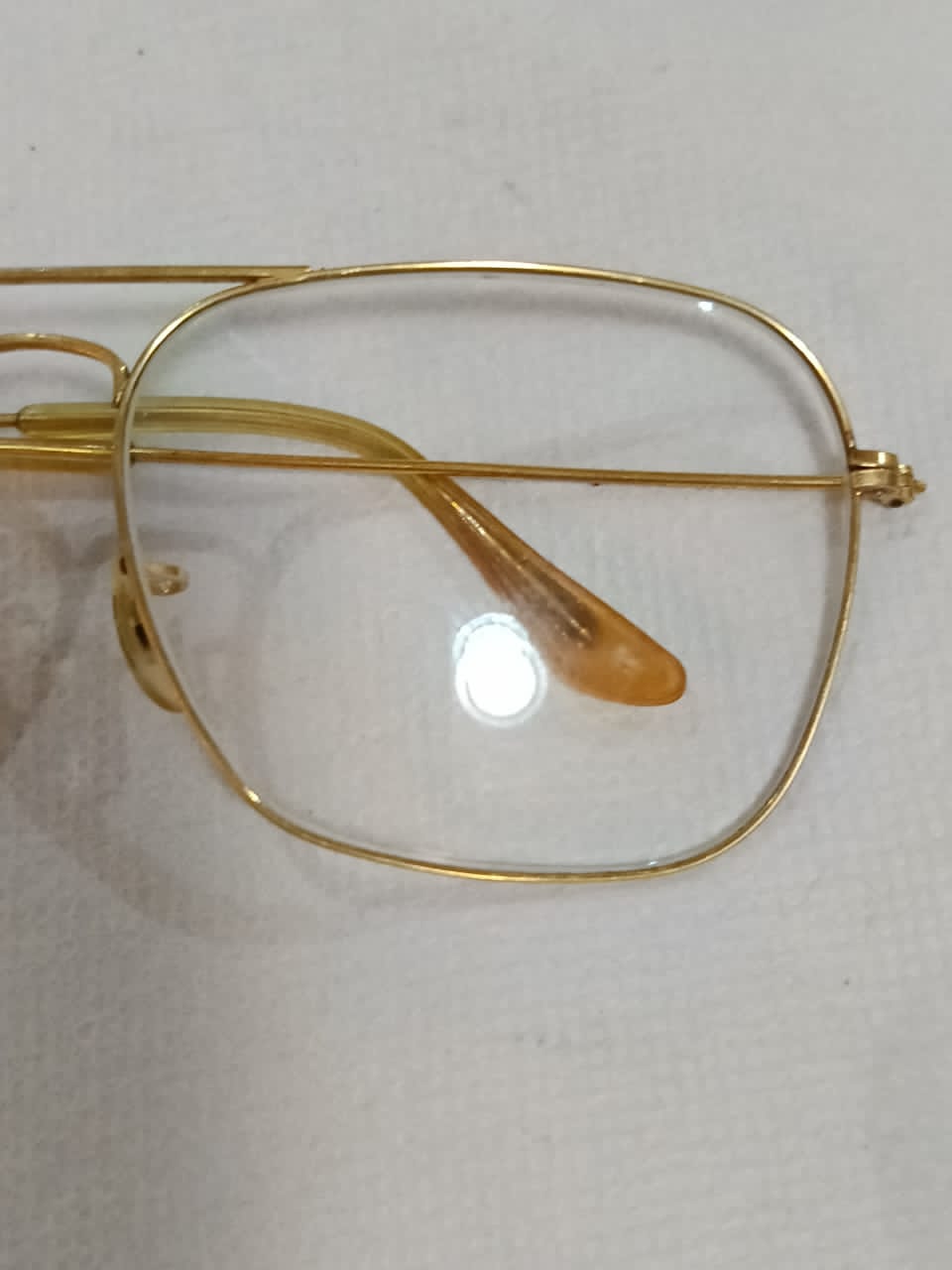 Cadre du lunette plaqué or