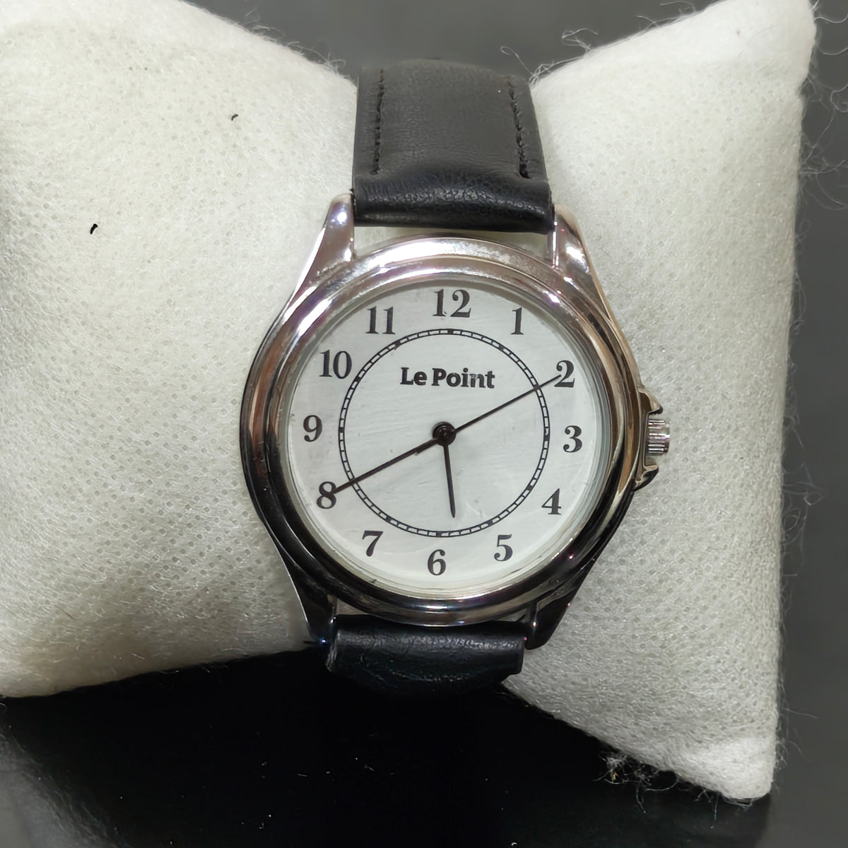 Montre le point Quartz 
38mm