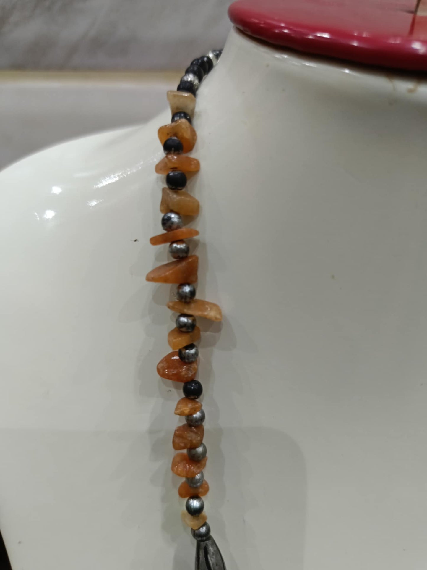 عقد من عقيق