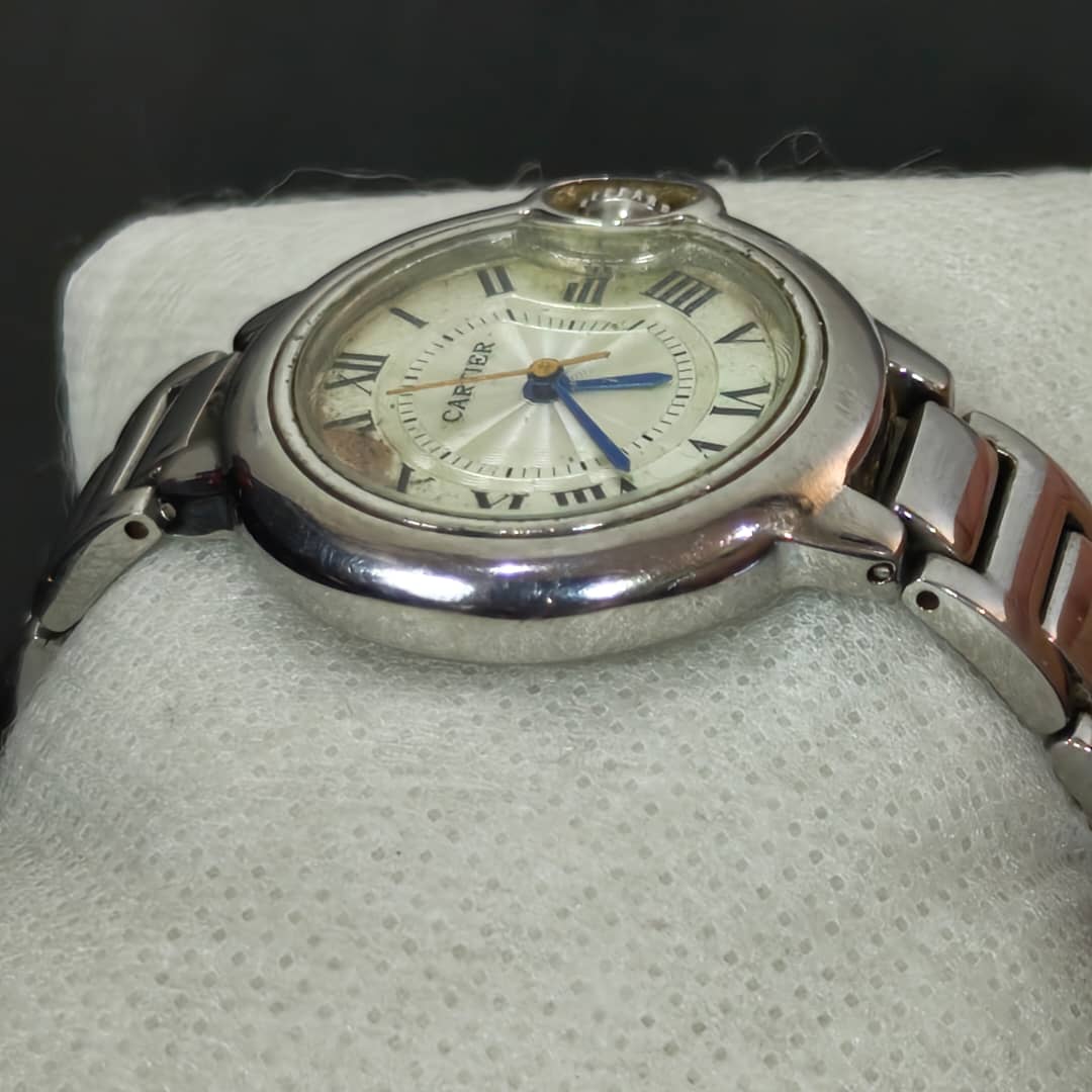 Montre cartier femme quartz/مليون ومتين
سعر 12000