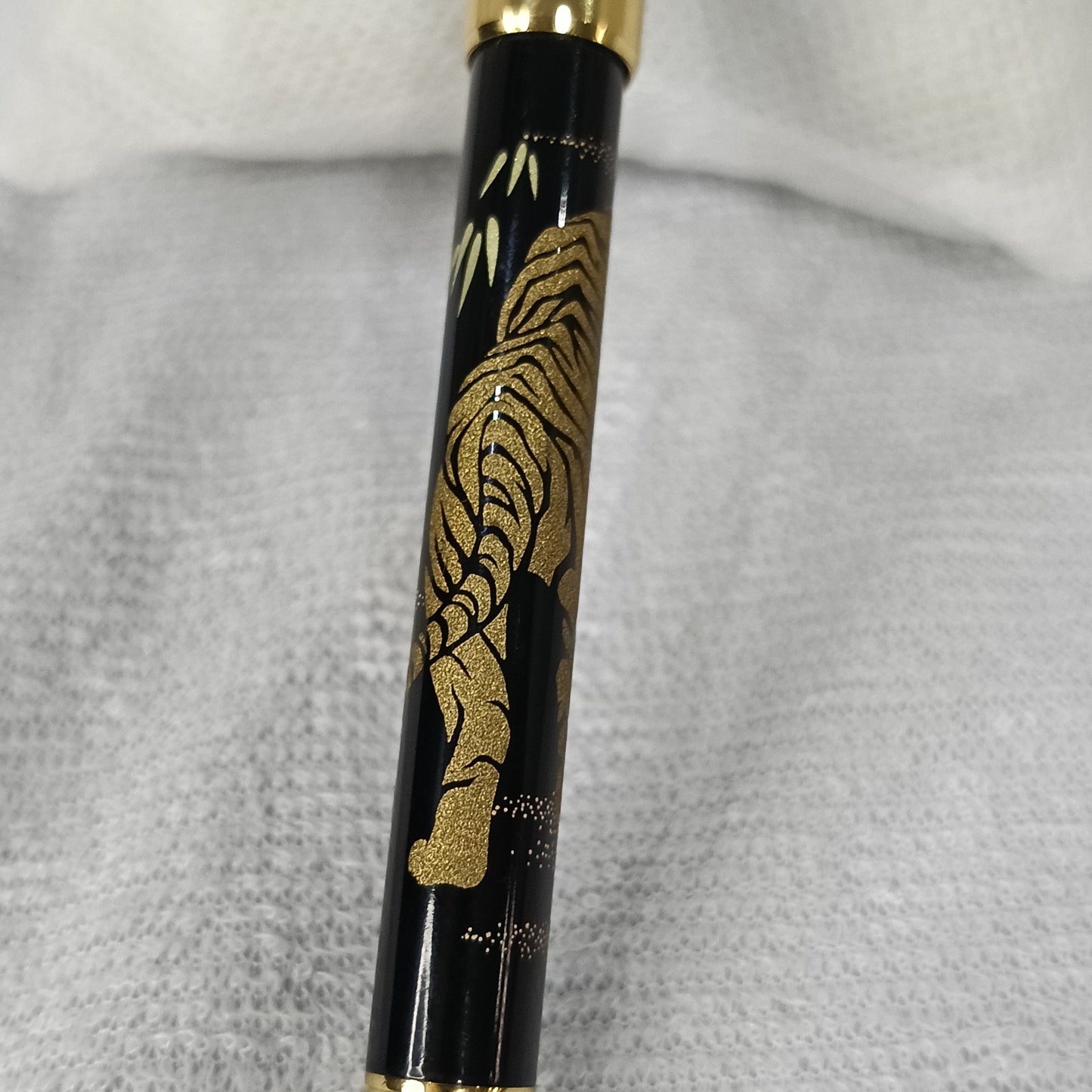 Stylo pilot japanرسومات ذهب