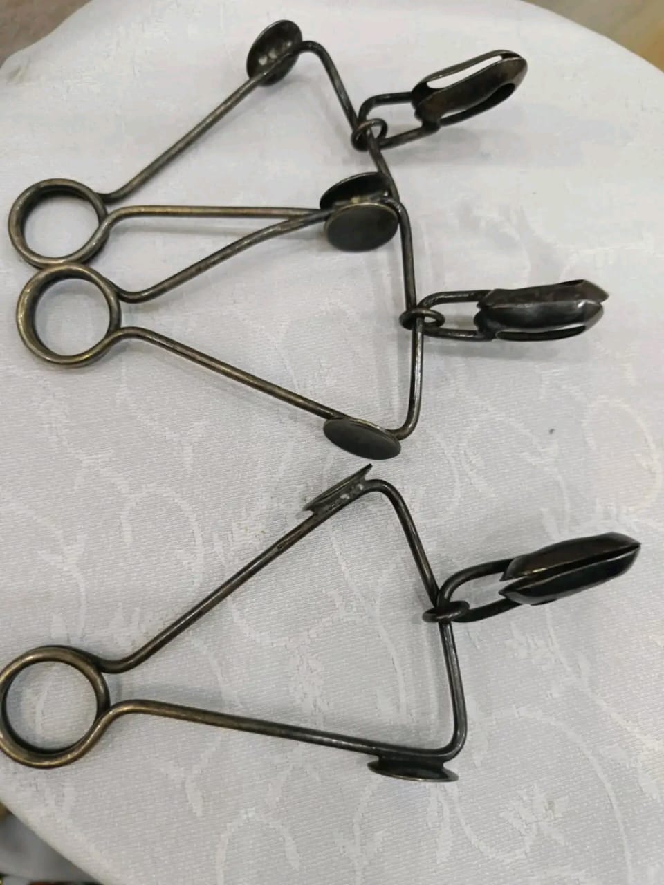 ادوات طعام صينية فضة.