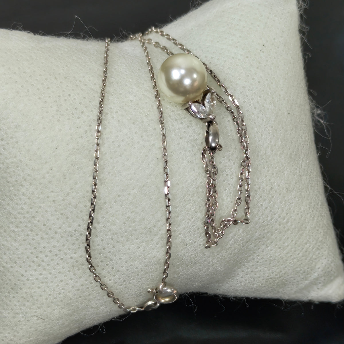 سلسلة فضة تحفة 
طول مغلق 20cm