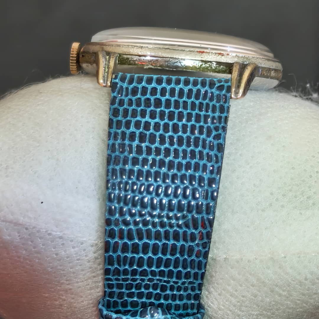 Montre certina mécanique vintage original 
40mm
Prix 25000