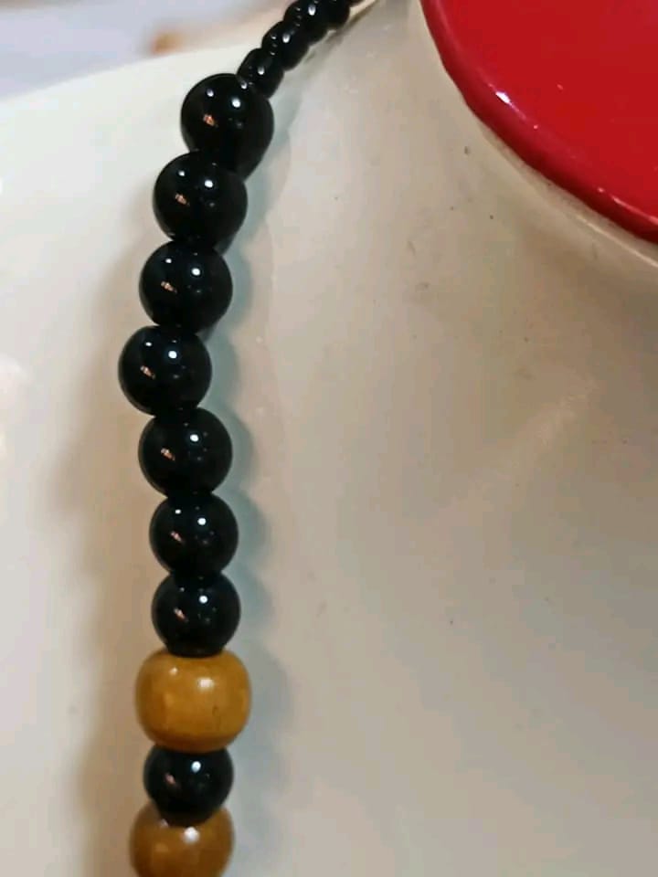 عقد و سوار باحجار طول العقد مغلق 28cm