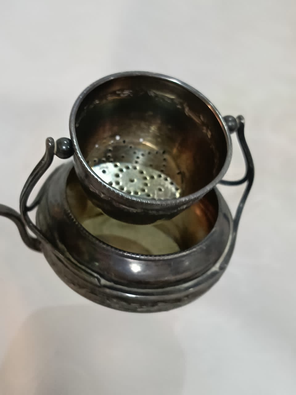 آنية شاي تحفة من فضة