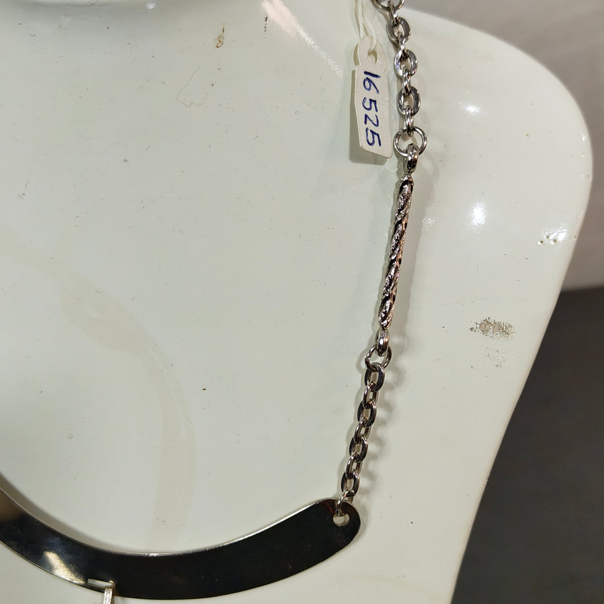 سلسلة acier inoxydable 
طول مغلق 18cm