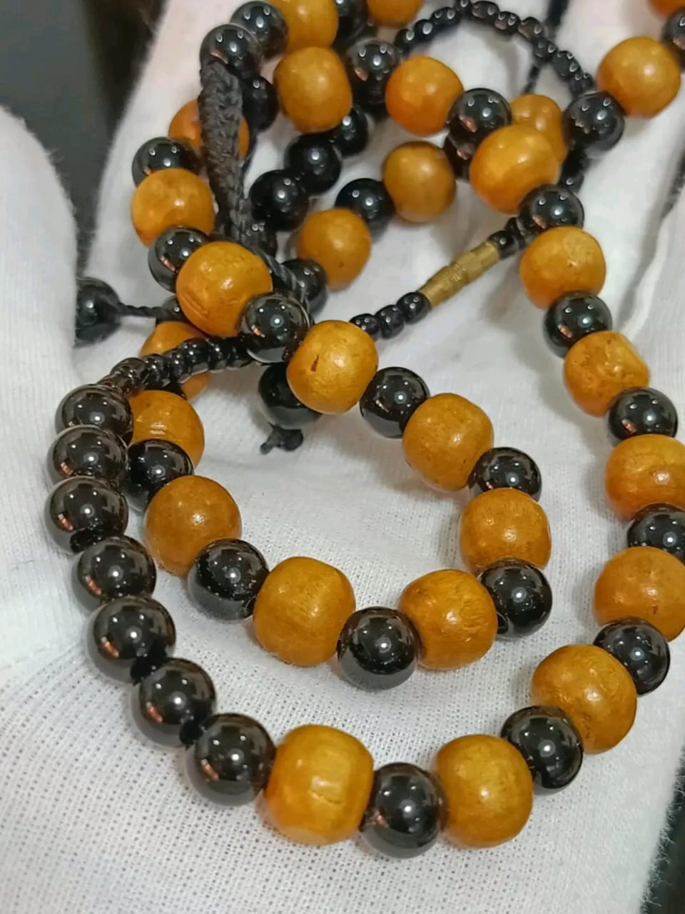عقد و سوار باحجار طول العقد مغلق 28cm