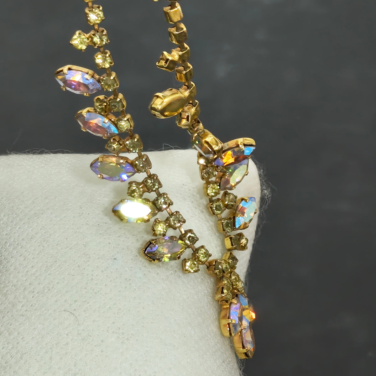 سلسلة بلاكي بالحجر
طول مغلق 17cm
Prix 4500