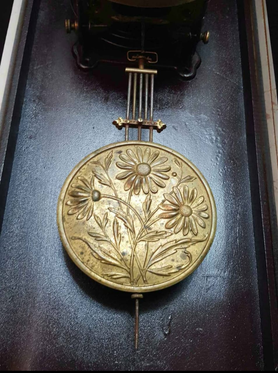 ساعة حائط طولها 45cm/35cm