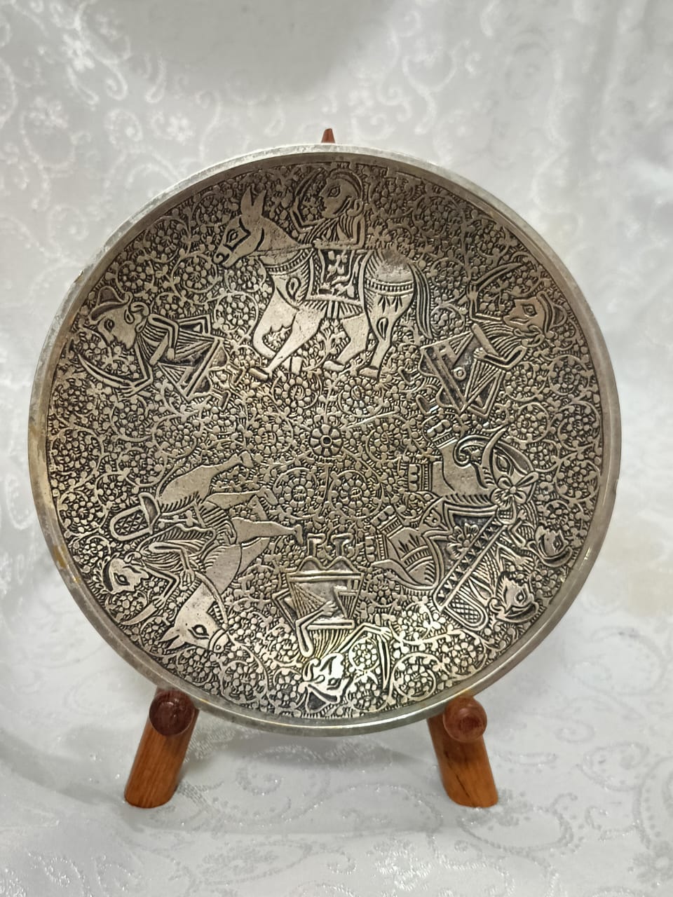 تحفة ديكور منقوشة