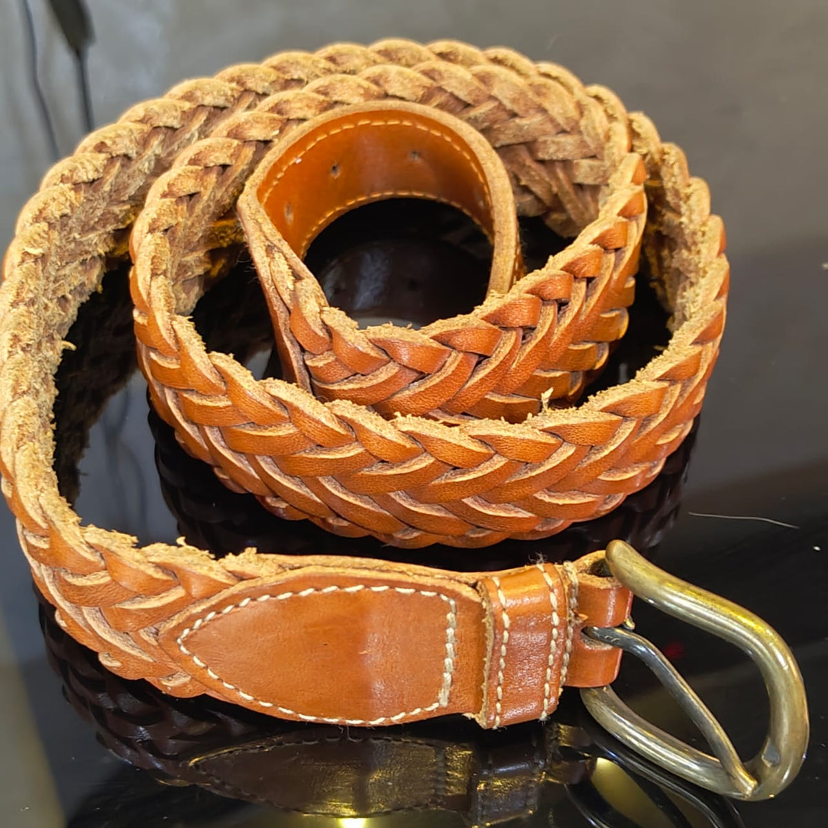 Ceinture en cuir original 92cm
السعر( 550 ألف )